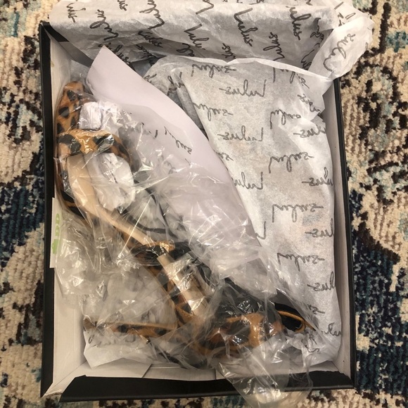 Lulu’s “Aimee” Leopard Lace Up Heels Size 7.5 - Picture 5 of 7